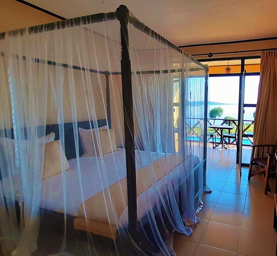 Kaazi Beach Resort Kigo Экстерьер фото